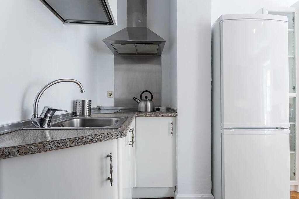 Ferienwohnung Apartamento Confortable En Atocha Madrid Exterior foto